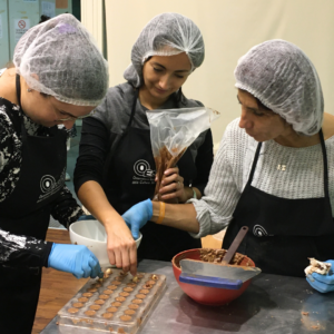 Lavorazione artistica del cioccolato e pasticceria